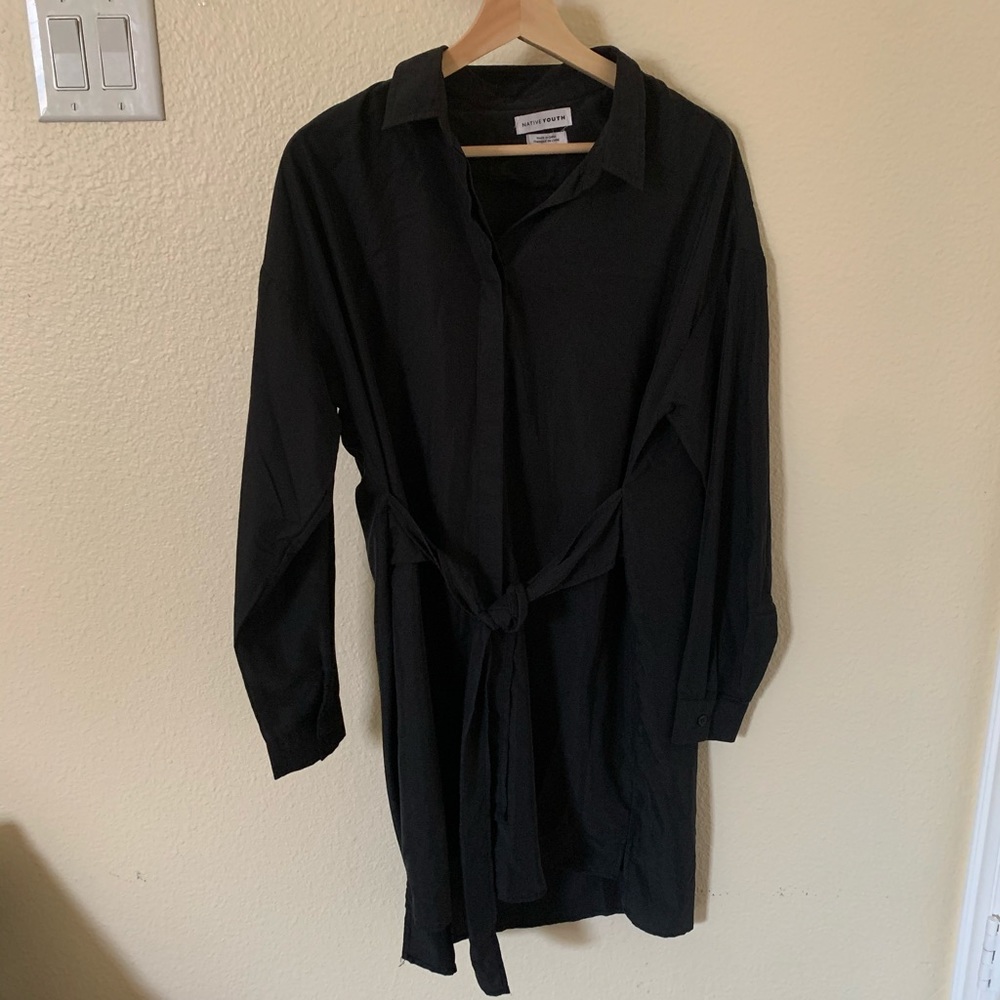 Shirt dress with belt